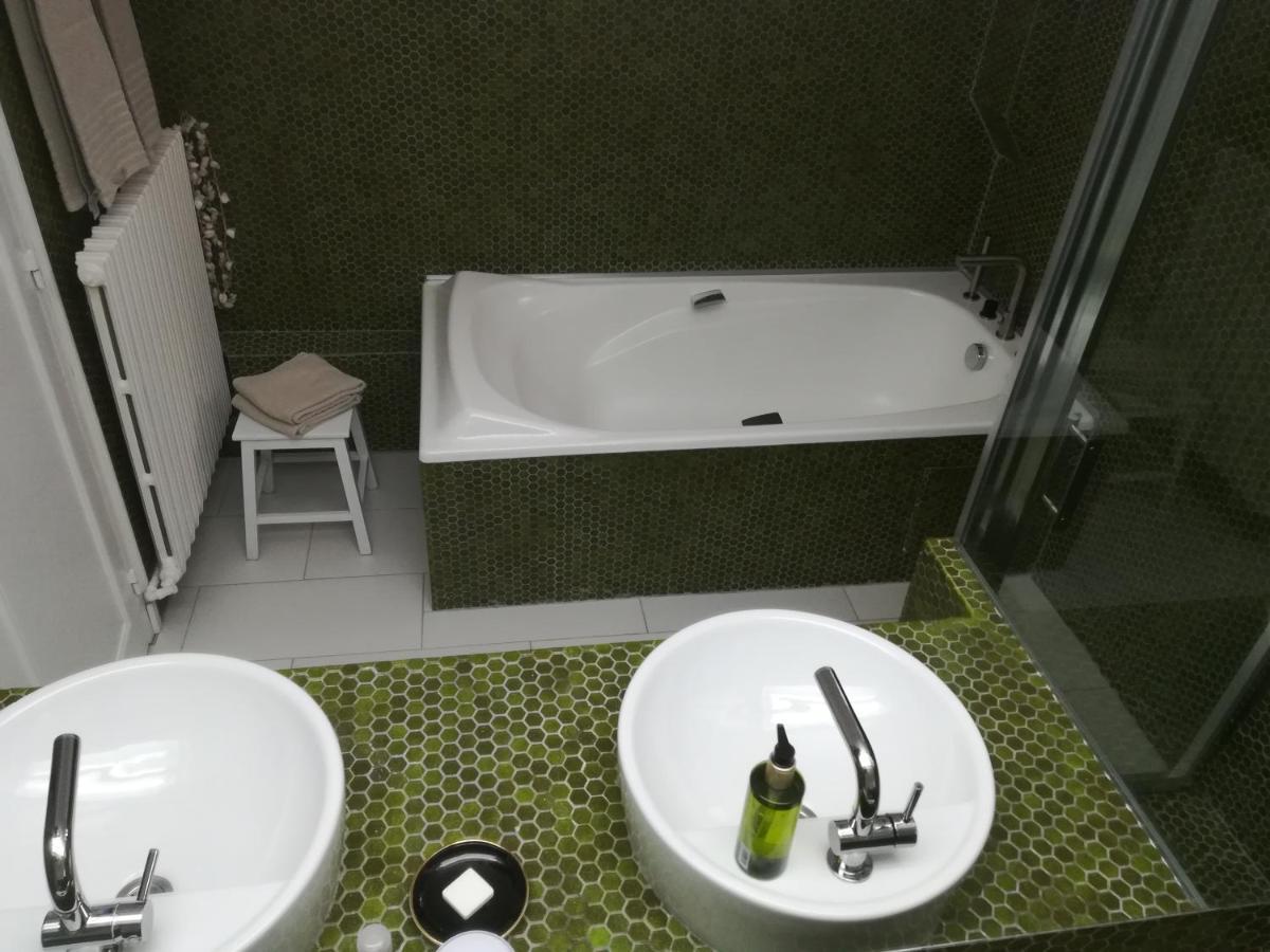 Maison Angulus Ridet Bed & Breakfast *