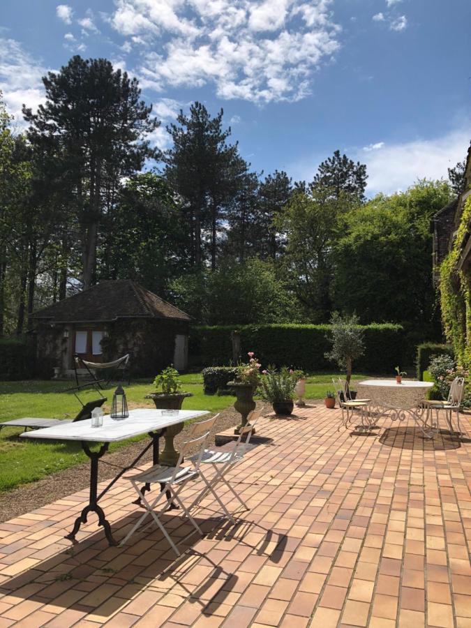 Maison Angulus Ridet Bed & Breakfast *